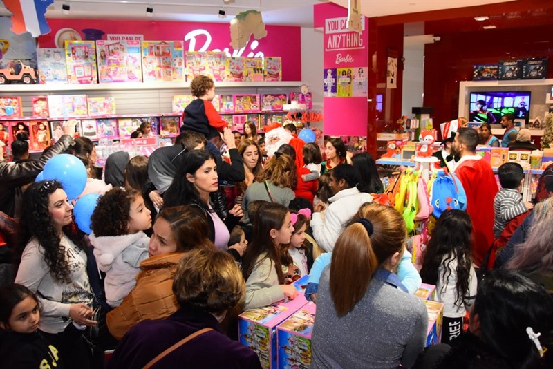 Biggest Christmas Reveal event at Toy Store-ABC Verdun